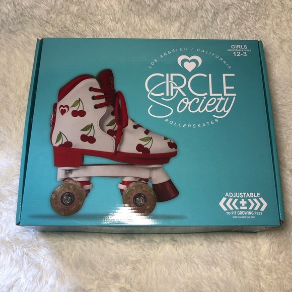 🍒Cherry Roller Skates - Circle Society girls 12-3 adjustable skates. NWT🍒 - Picture 2 of 14